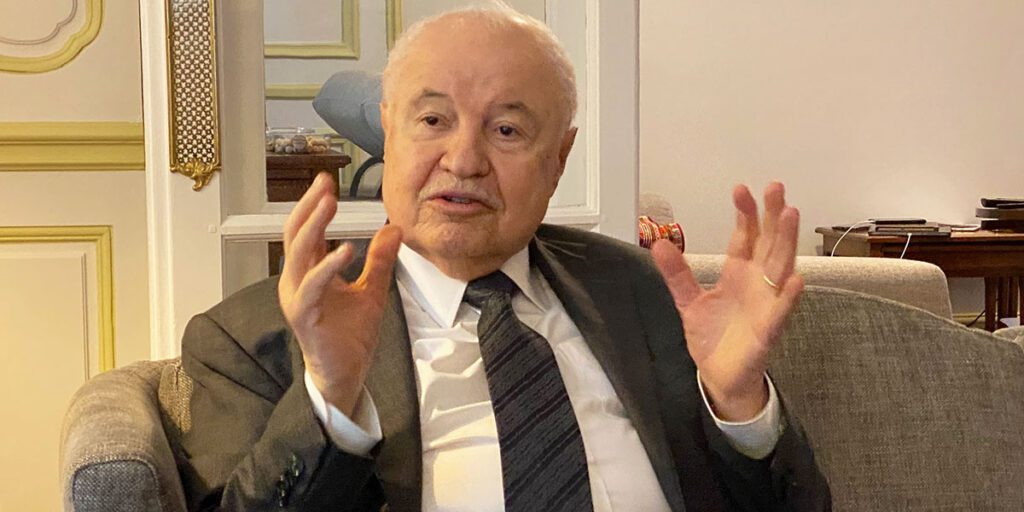  "Portrait de Talal Abu-Ghazaleh, leader du groupe Talal Abu-Ghazaleh Global (TAG.Global)."