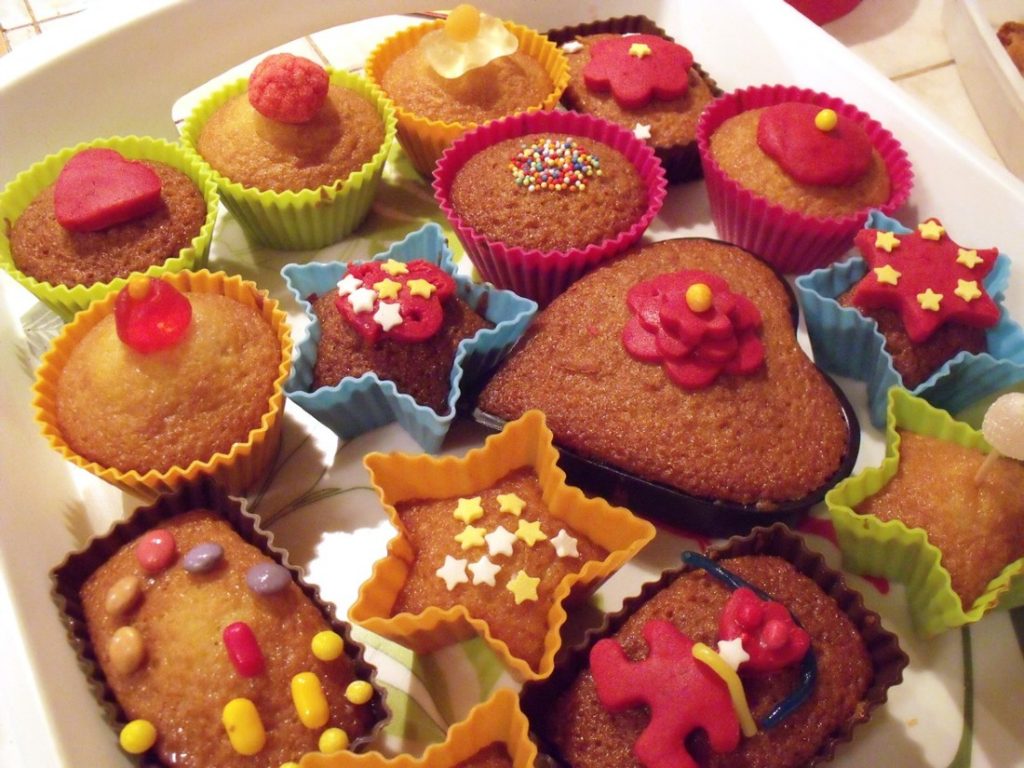 Gâteau au yaourt version mini dans des moules à muffins