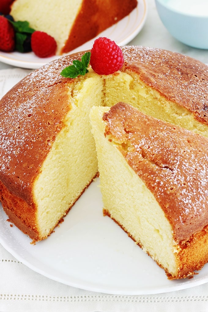 La préparation du gâteau au yaourt.