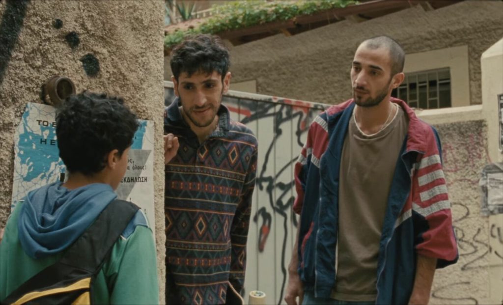 To a Land Unknown n’apporte pas de solution, mais il offre une visibilité, un miroir où nos consciences peuvent enfin s’éveiller