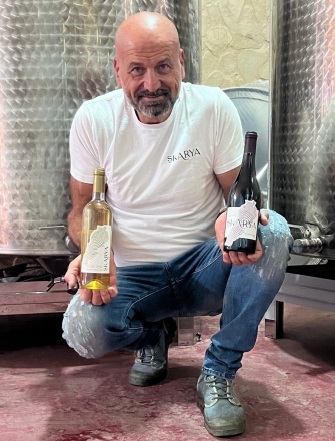 Les propriétaires parlent avec une tendresse rare de leur vin