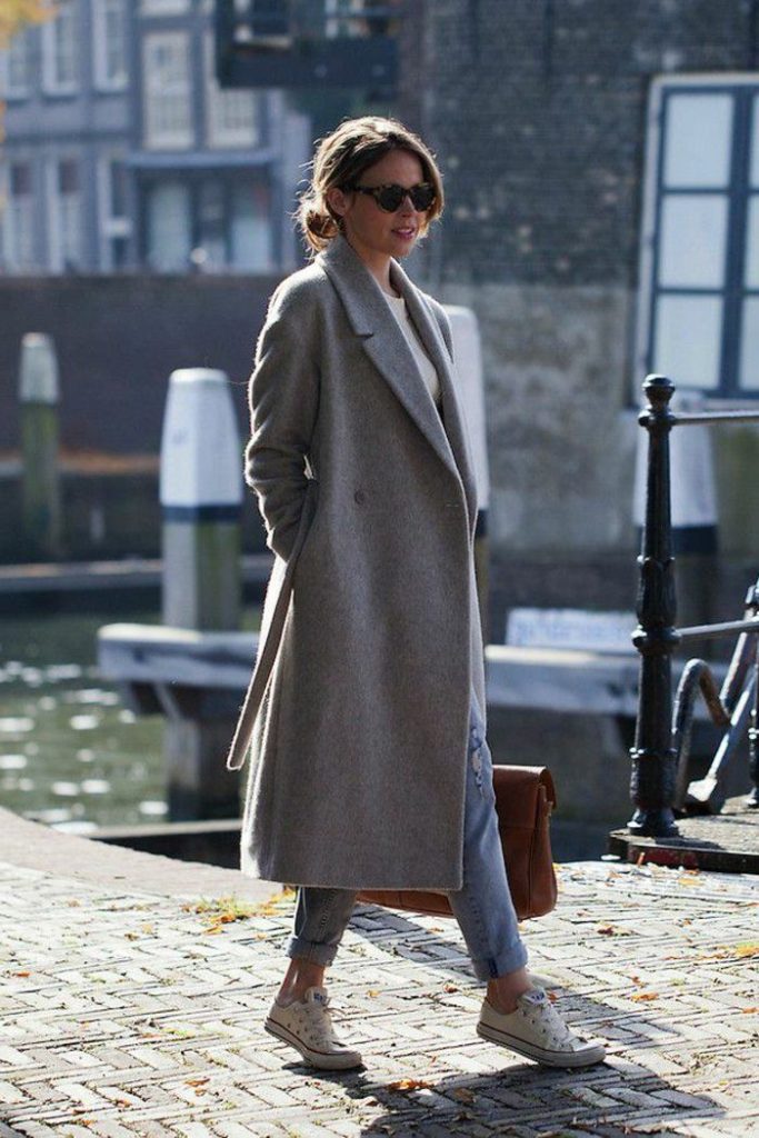 Le manteau long minimaliste