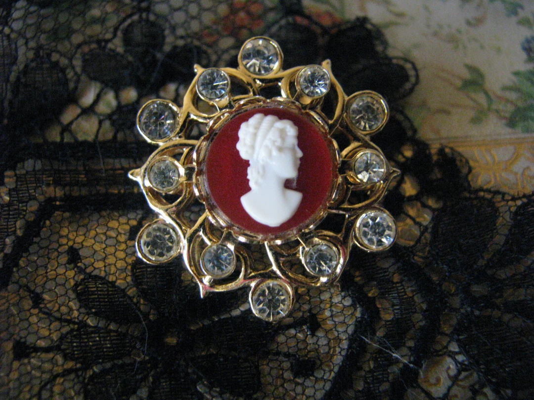 Les bijoux vintage : l’élégance intemporelle.