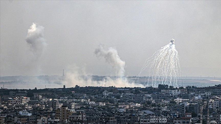 Bombes au phosphore blanc éclatant sur Gaza