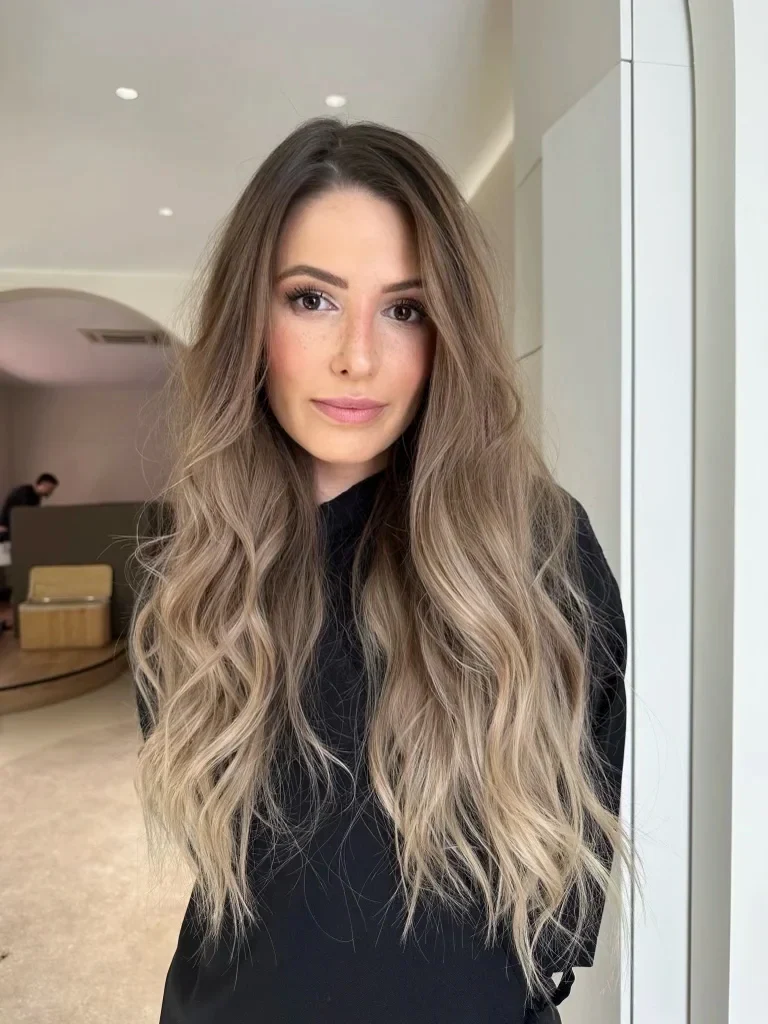 Le Color Melting (Fondu de couleur) et le Balayage inversé pour mieux survivre la crise économique