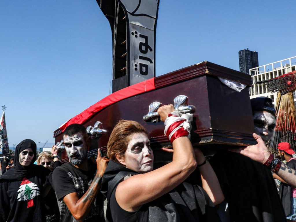 La mémoire violemment trahie face au silence complice de toute une population d'un Liban martyrisé.