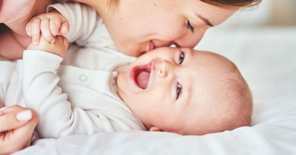 Les racines invisibles de l'âme : comprendre la psychologie et les failles de l'enfance.