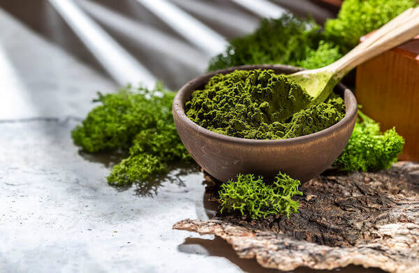 Le masque capillaire revitalisant à la spiruline.